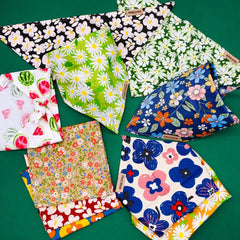 Pet Bandana Breathable Triangular Bandage Soft Neckerchief Cute Floral Print Dog Bib Cat Collar Scarf for Small Medium Pets