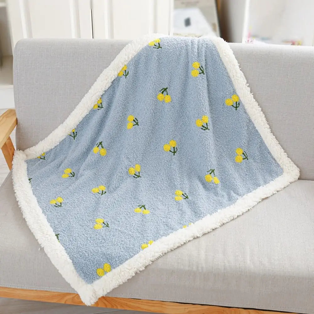 Cat Cape Cherry Pattern Fluffy Pet Blanket Warm Soft Warm Cat Sleeping Mat Velvet Comfortable Puppy Kennels Bed Cover Autumn