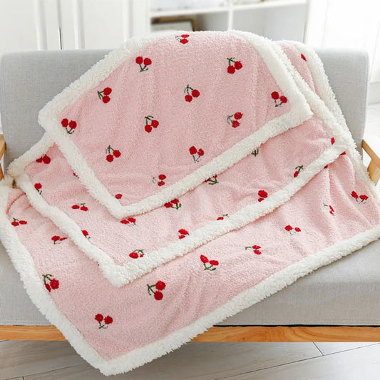 Cat Cape Cherry Pattern Fluffy Pet Blanket Warm Soft Warm Cat Sleeping Mat Velvet Comfortable Puppy Kennels Bed Cover Autumn