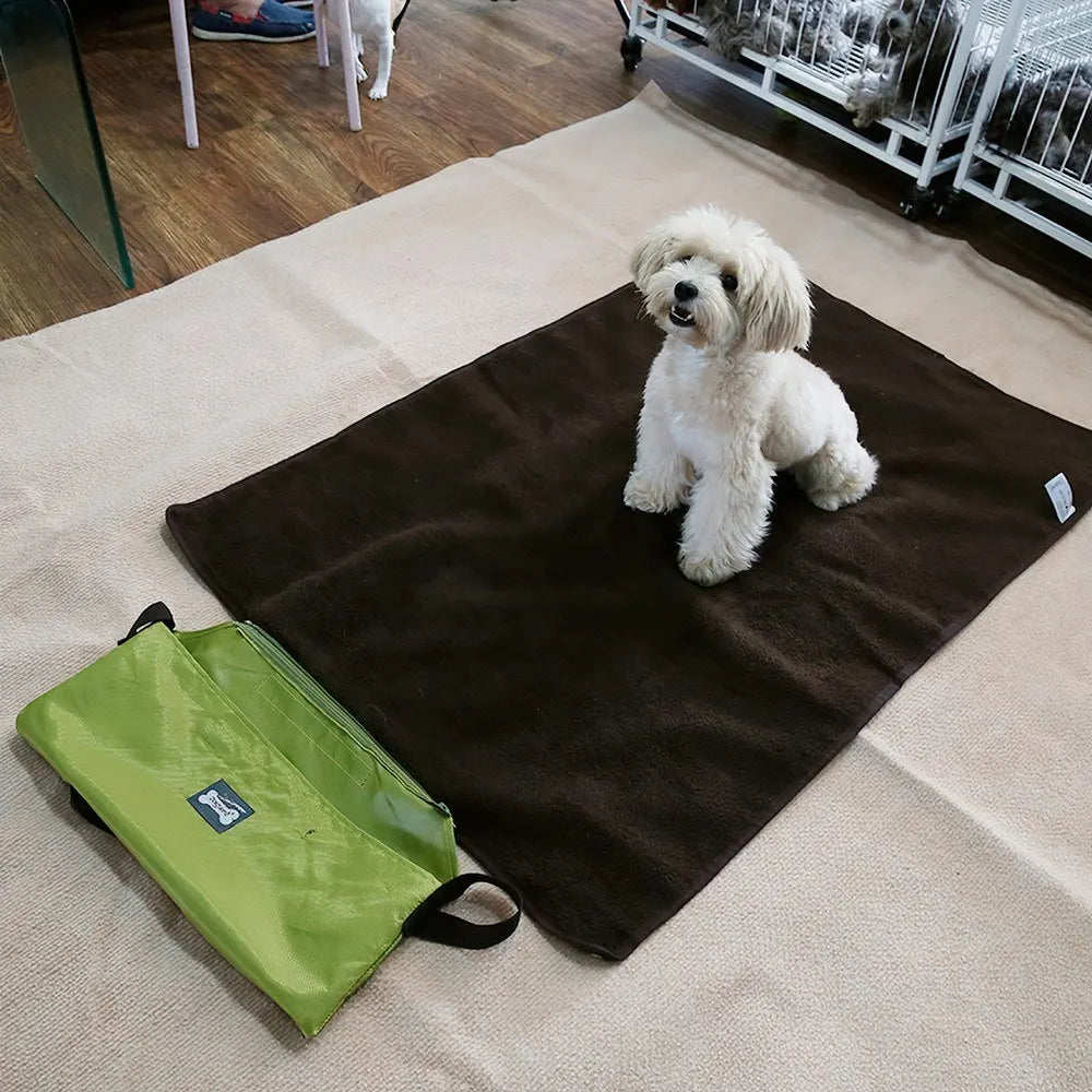 Multi-function folding portable dog outdoor blanket folding pet blanket pad cat carrier bag