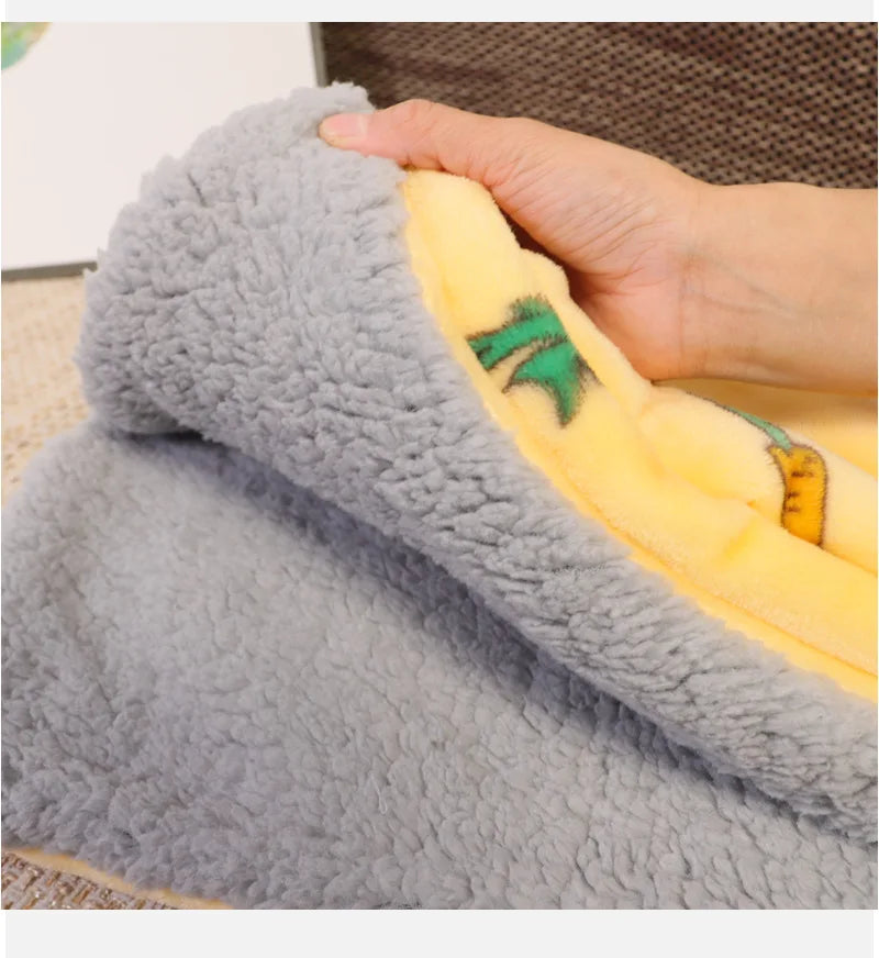 Thickened Dog Blanket Pet Bed for Dog Warm Winter Blanket Fluffy Soft Pet Blankets Cat Cover Blanket Bed Sheet Pet Accessories